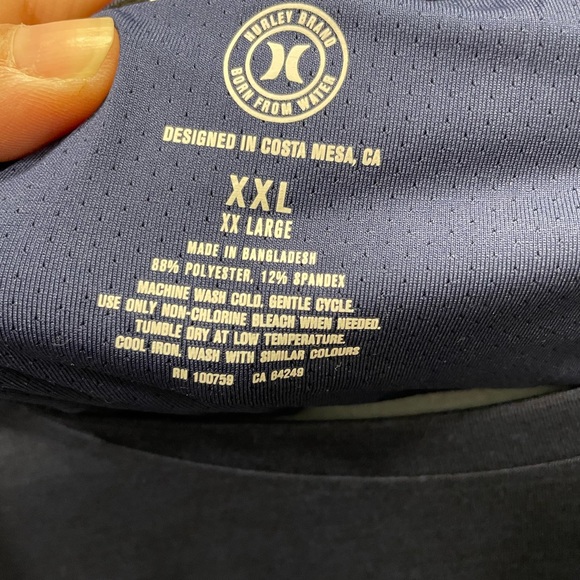 Men’s size XXL Hurley Shirt - Picture 4 of 4